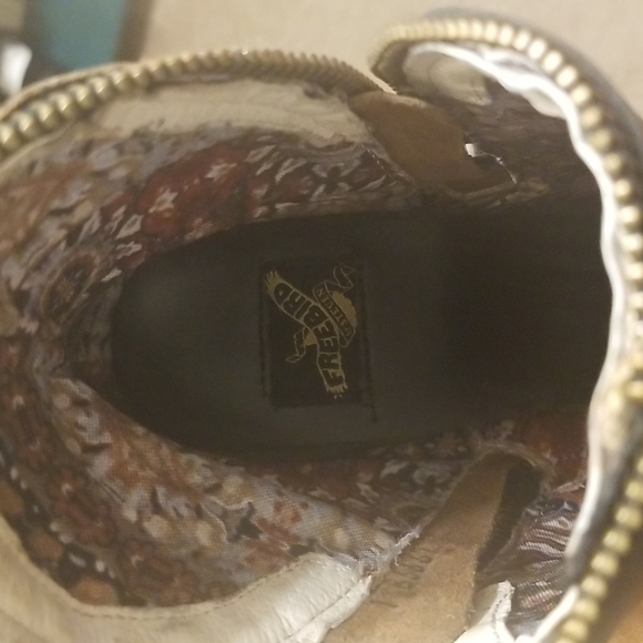 Shoes - Picture 7 of 7